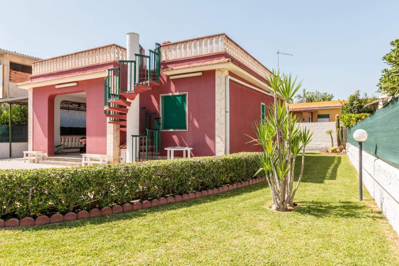 Red House Near The Sandy Beach, Parking & Wi-Fi Avola Exterior photo