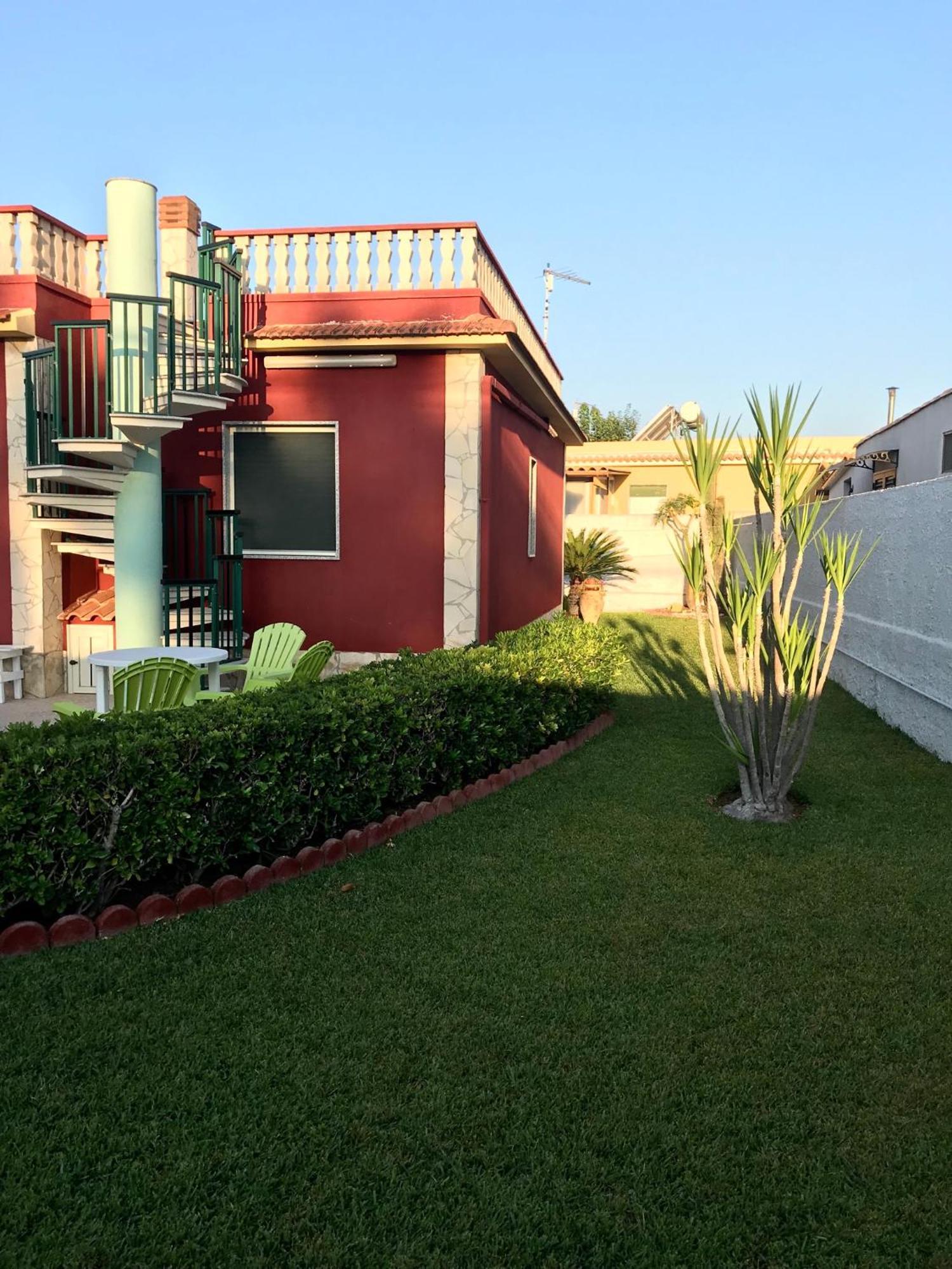Red House Near The Sandy Beach, Parking & Wi-Fi Avola Exterior photo